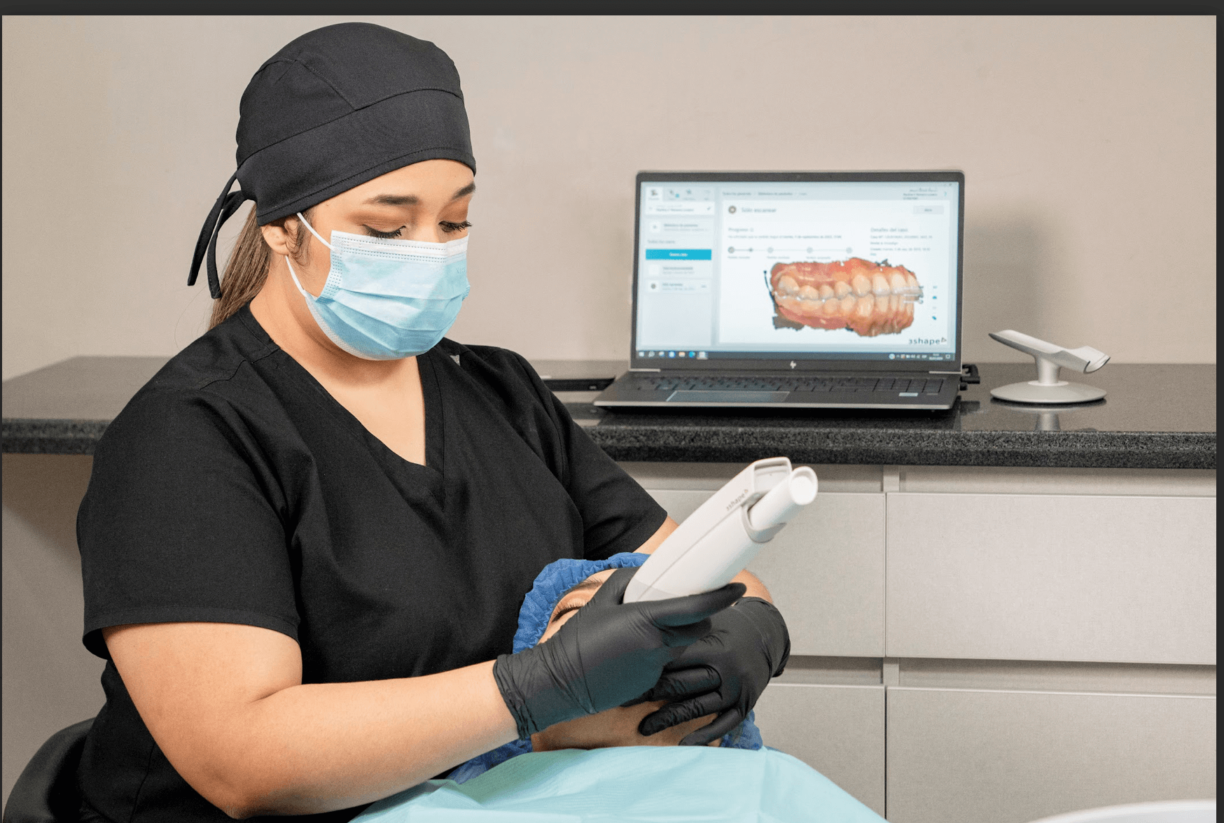 Tu mejor sonrisa, con tecnología y cuidado.